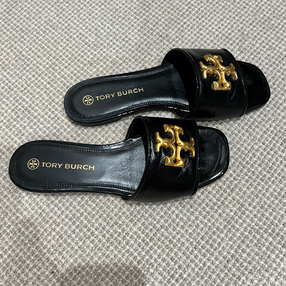 Tory Burch Black Leather Slide Sandals with Gold Logo - Picture 2 of 3